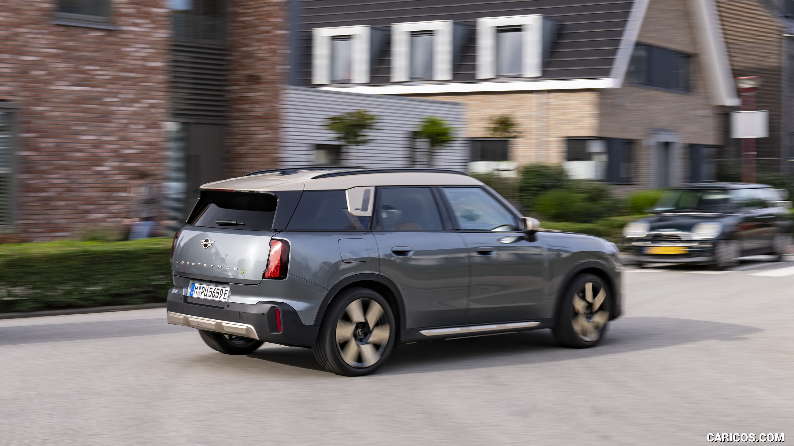 2025 MINI Countryman SE ALL4 - Rear Three-Quarter, #22 of 60