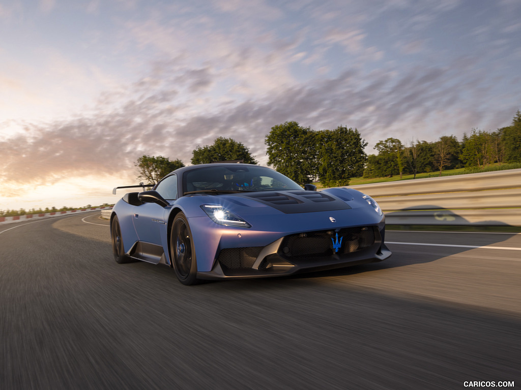 2025 Maserati GT2 Stradale - Front Three-Quarter