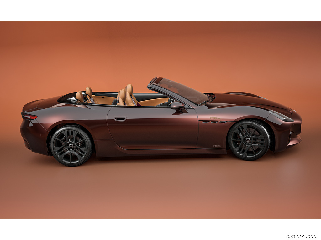 2025 Maserati GranCabrio Folgore Tignanello - Side