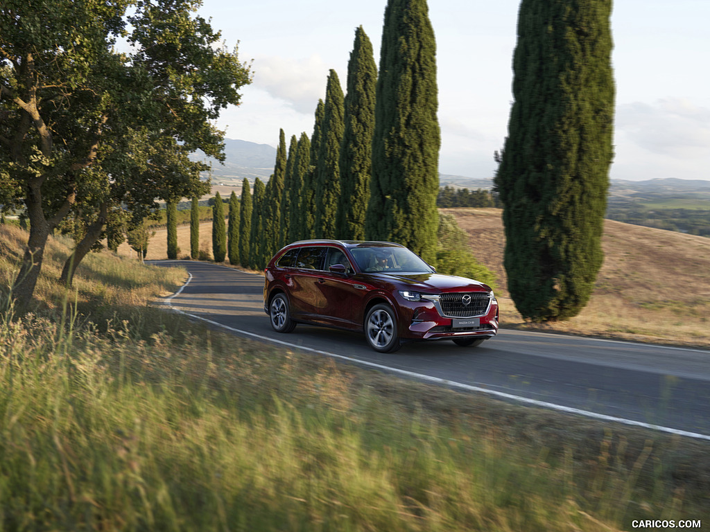 2025 Mazda CX-80 PHEV - Front Three-Quarter