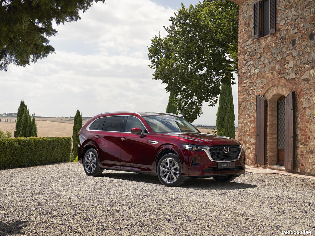 2025 Mazda CX-80 PHEV - Front Three-Quarter