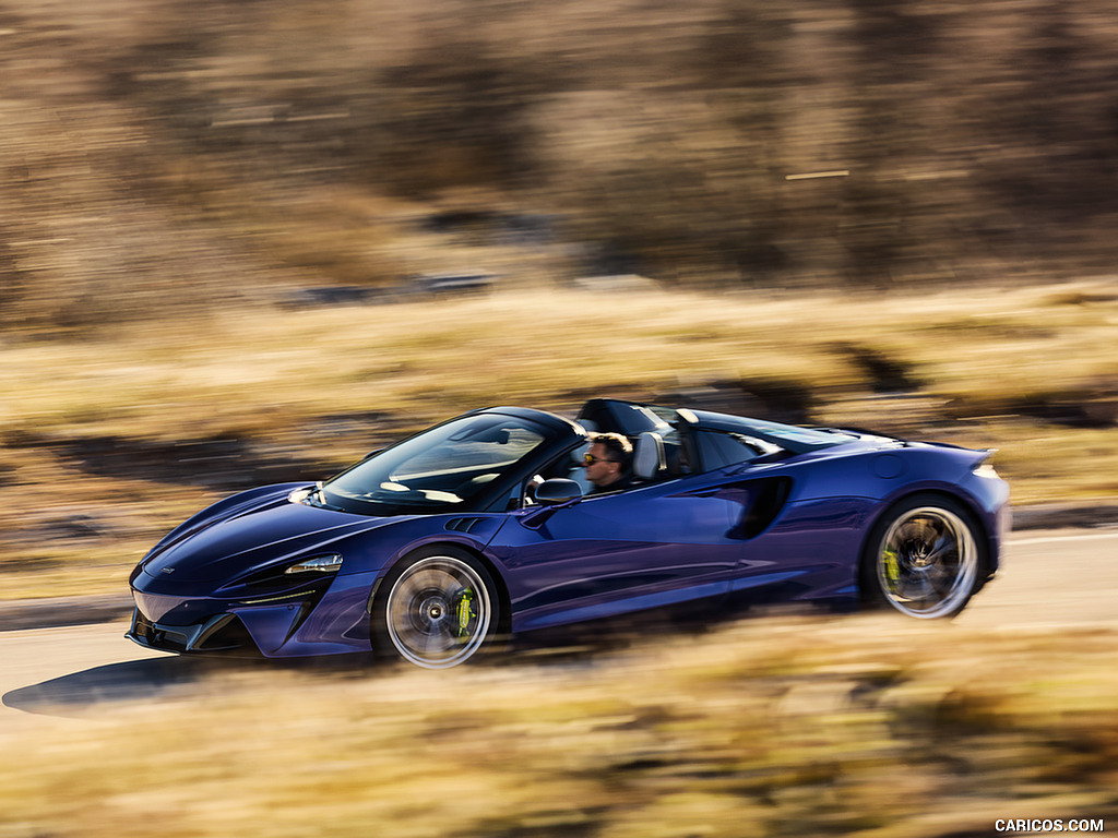 2025 McLaren Artura Spider - Front Three-Quarter