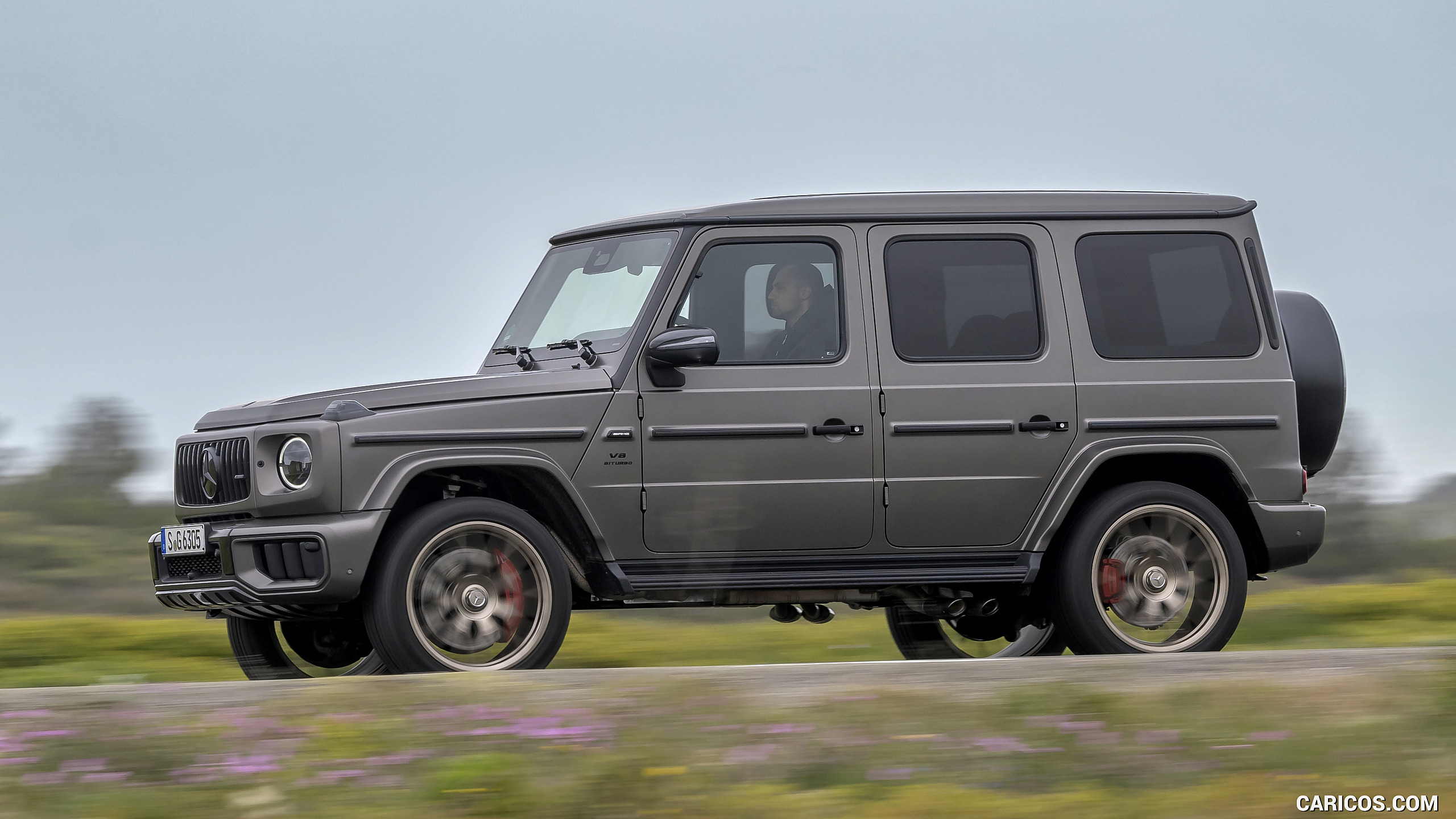 Mercedes Amg G Color Manufaktur Monza Grey Magno Front Three Quarter Caricos