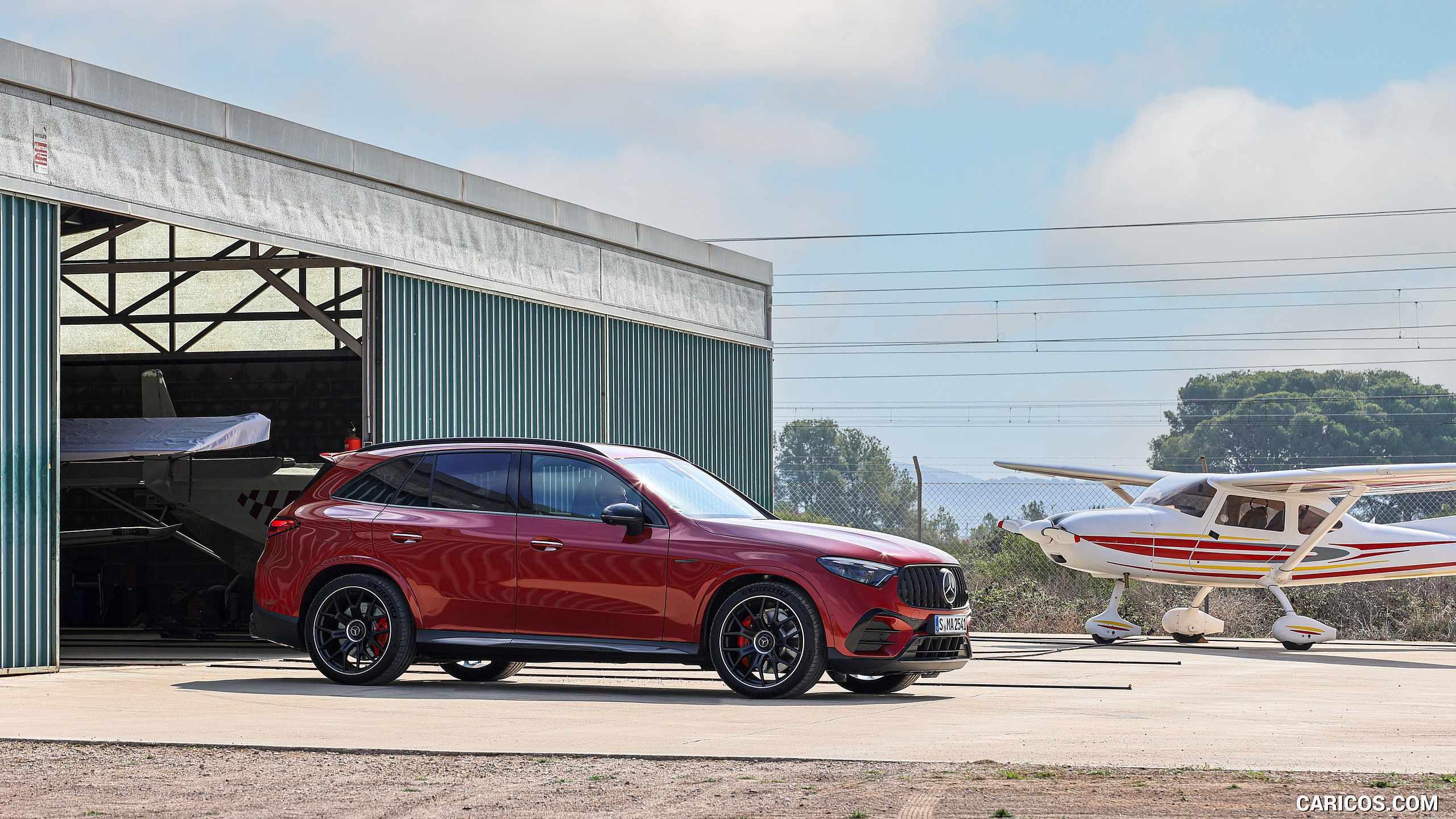 2025 Mercedes-AMG GLC 63 S E PERFORMANCE (Color: Patagonia Red Metallic) - Side, #115 of 210