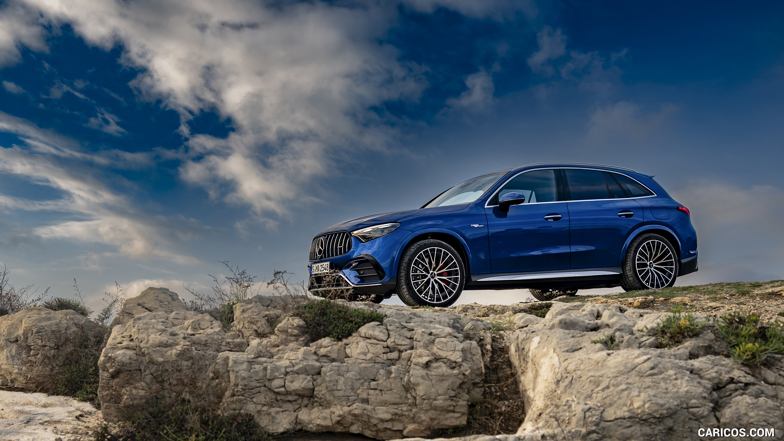 2025 Mercedes-AMG GLC 63 S E PERFORMANCE (Color: Spectral Blue Metallic) - Side, #55 of 210