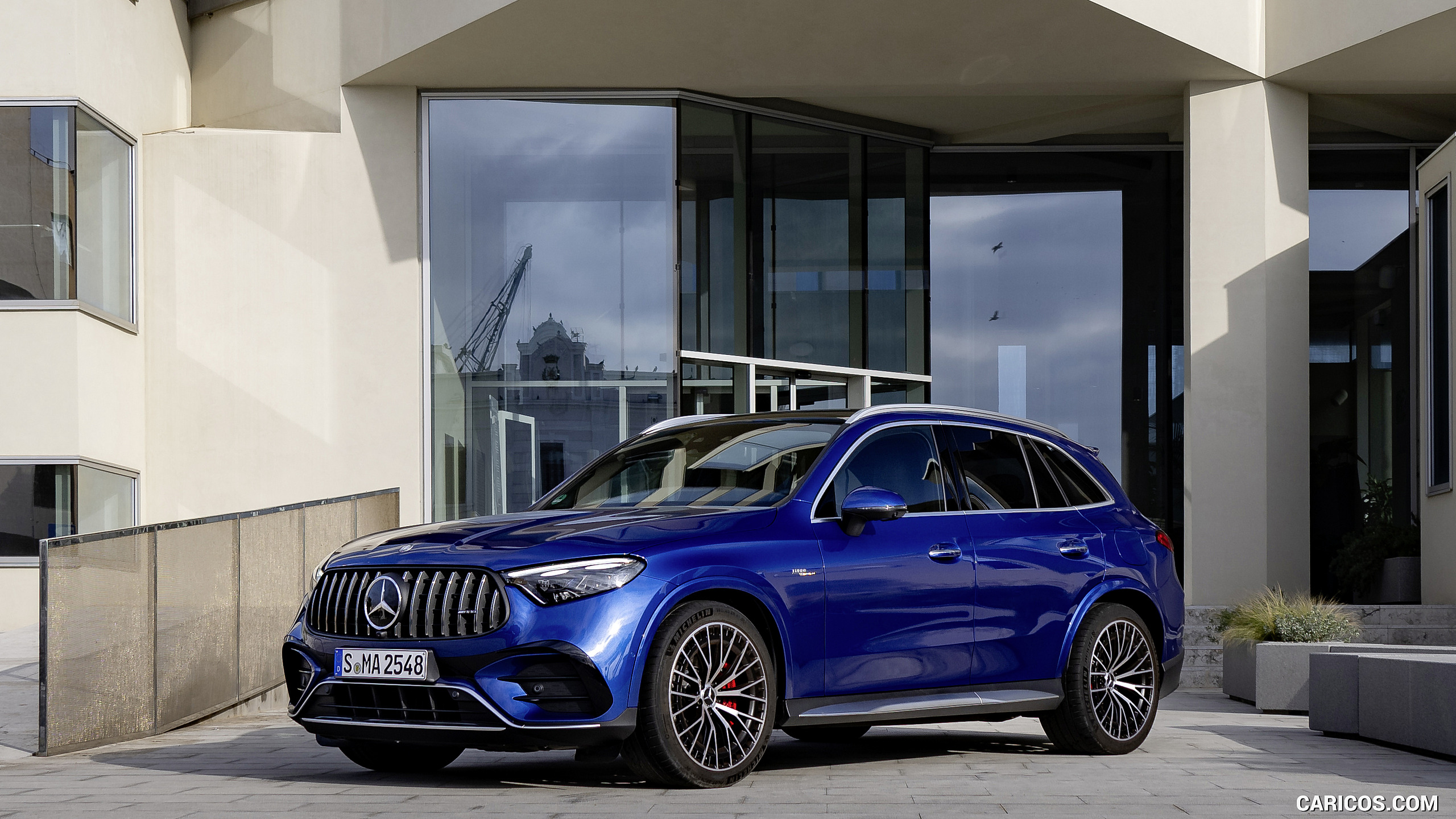 2025 MercedesAMG GLC 63 S E PERFORMANCE (Color Spectral Blue Metallic