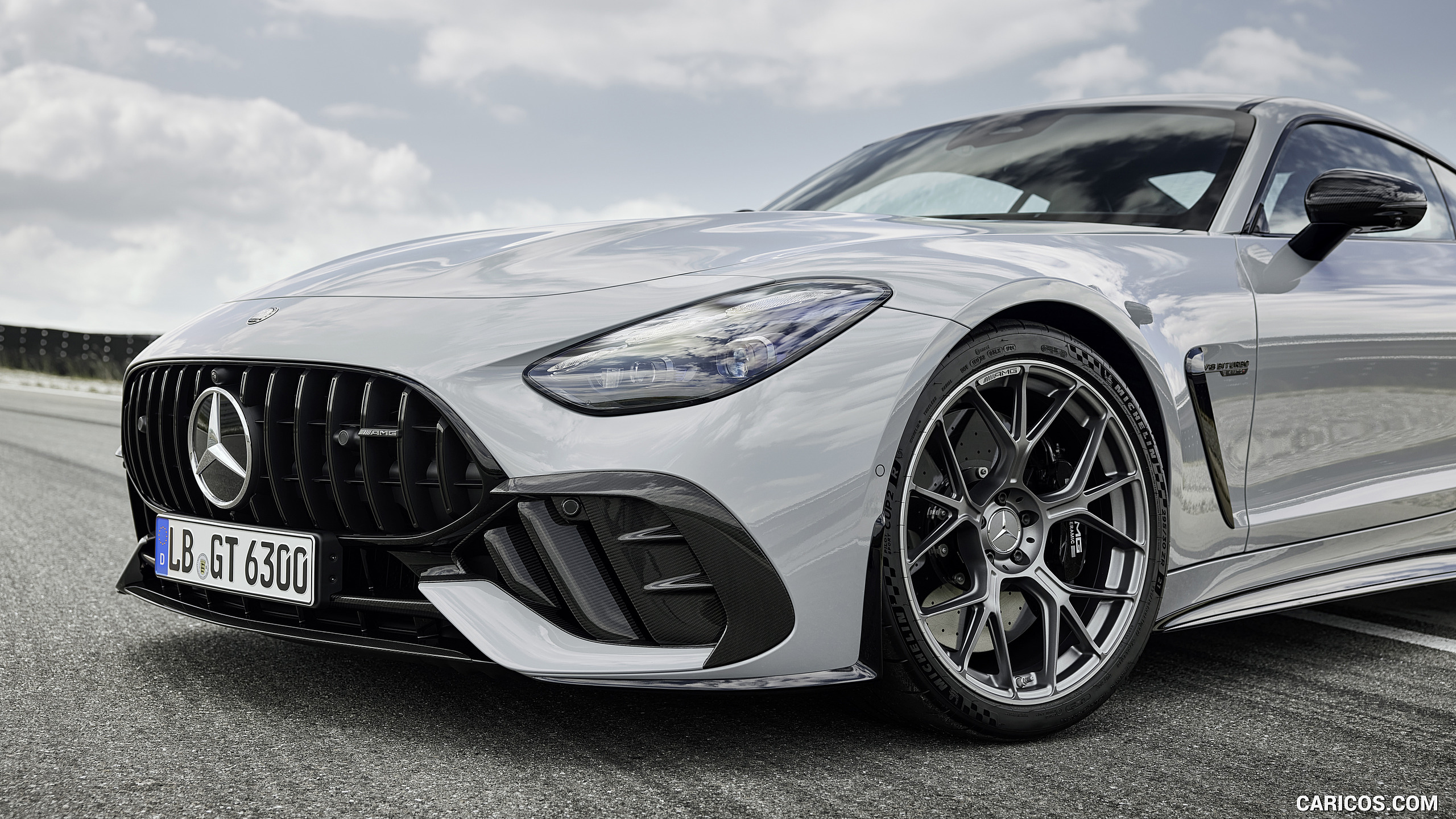 2025 Mercedes-AMG GT 63 PRO 4MATIC+ (Color: MANUFAKTUR Alpine Gray Solid) - Front, #25 of 44