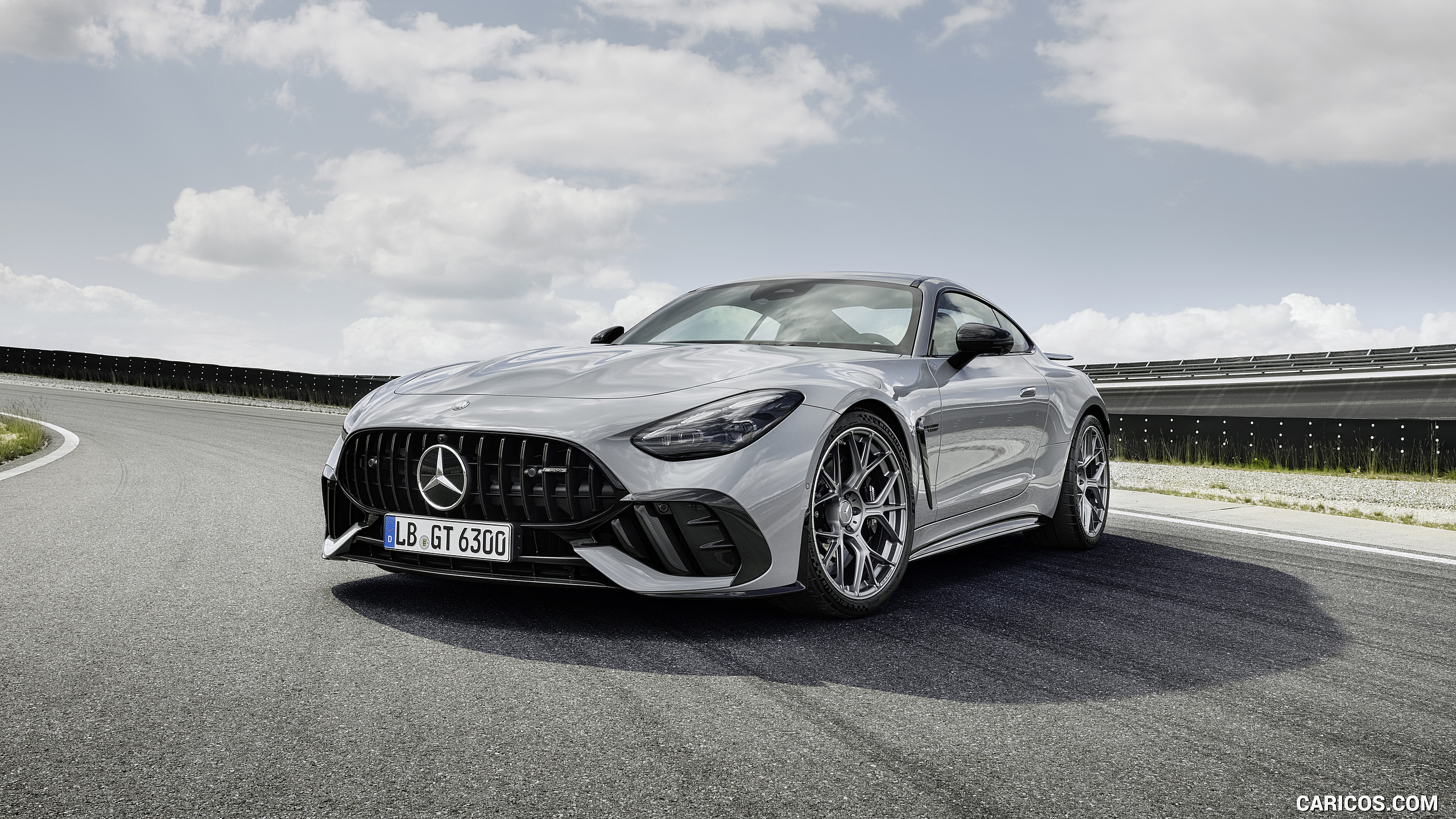 2025 Mercedes-AMG GT 63 PRO 4MATIC+ (Color: MANUFAKTUR Alpine Gray Solid) - Front Three-Quarter, #21 of 44