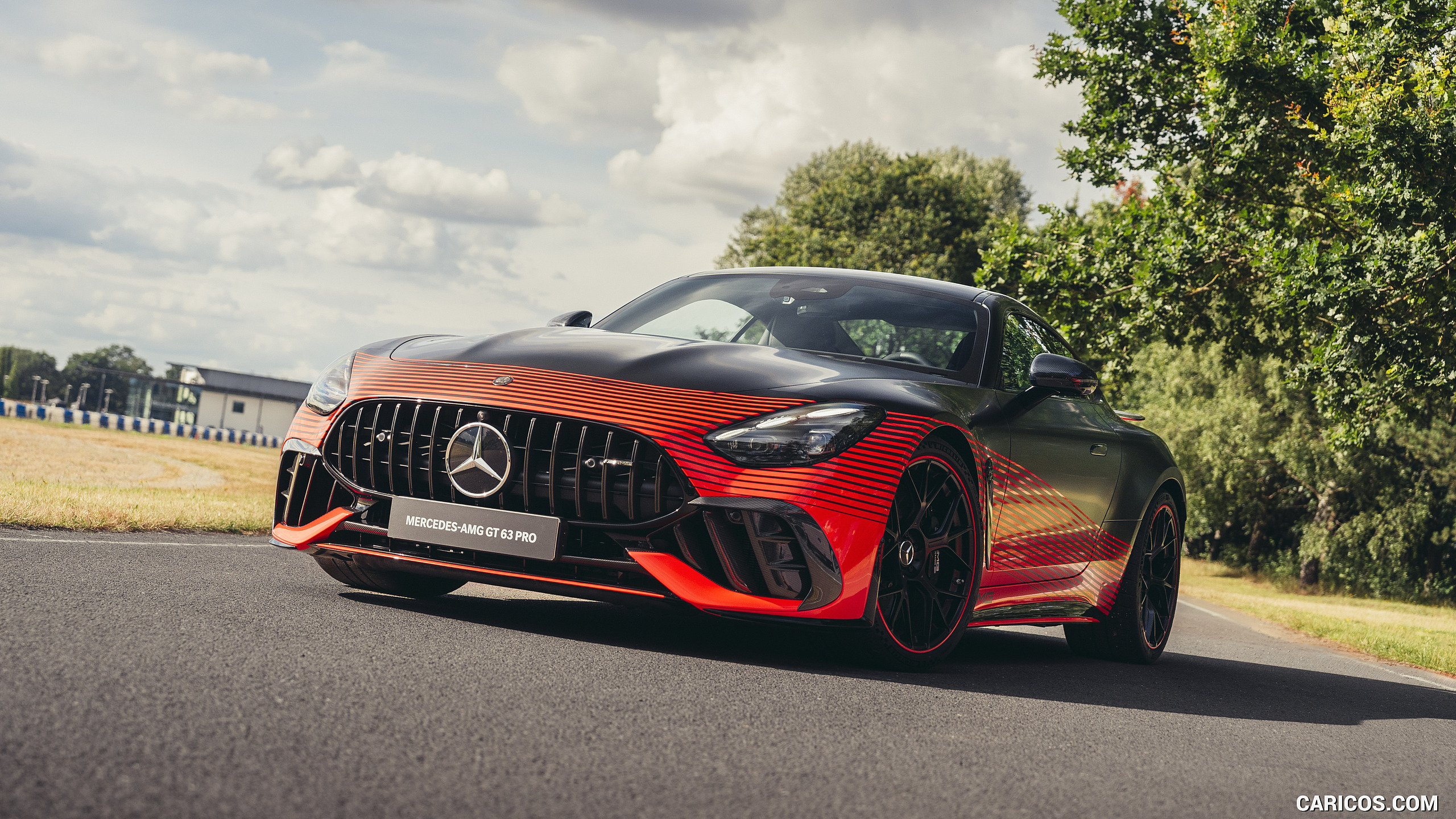 2025 Mercedes-AMG GT 63 PRO 4MATIC+ - Front, #37 of 44