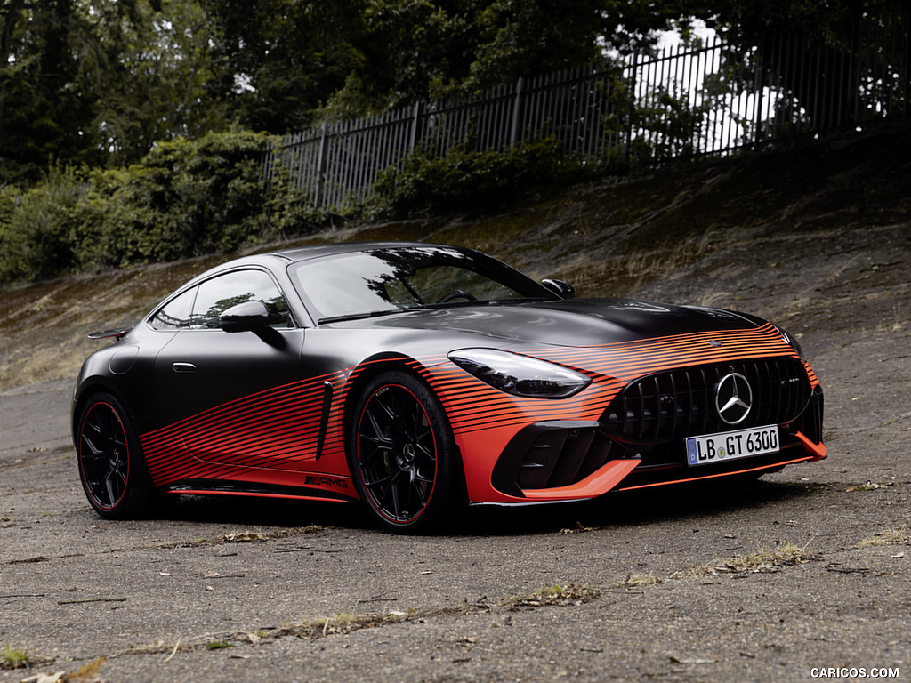 2025 Mercedes-AMG GT 63 PRO 4MATIC+ - Front Three-Quarter