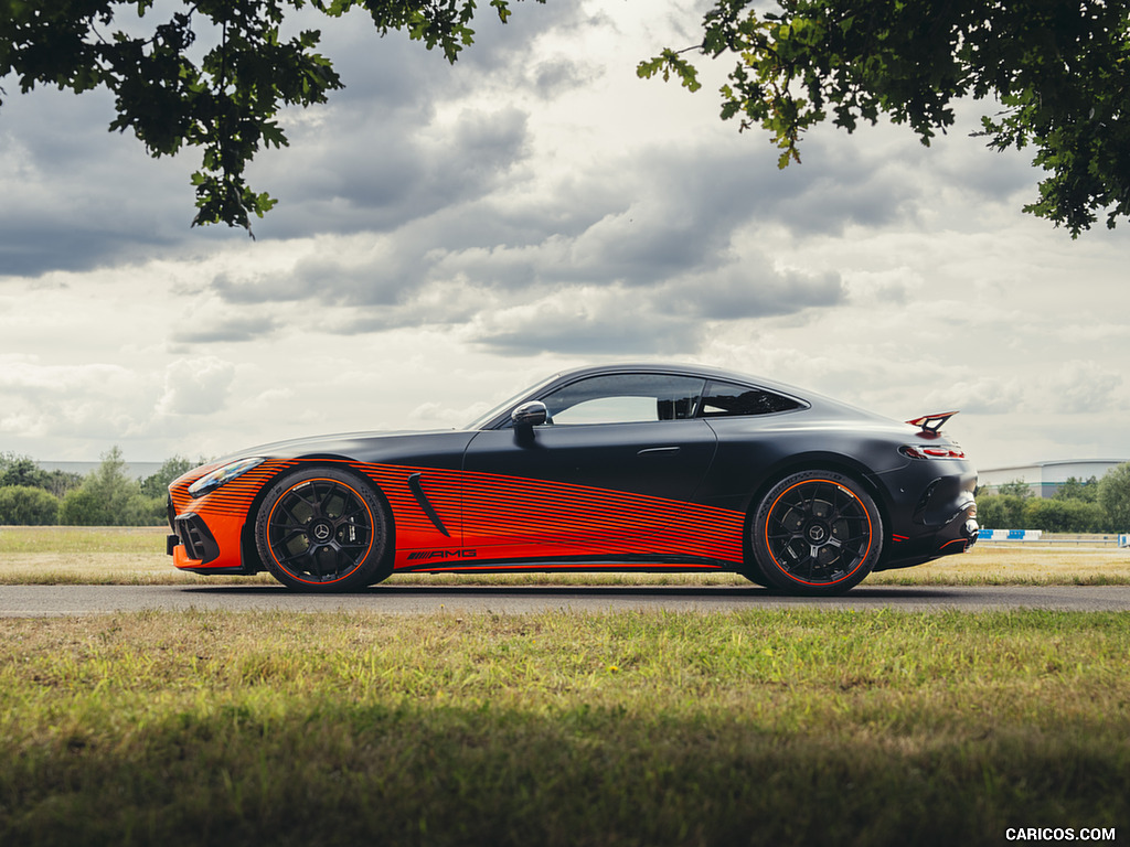 2025 Mercedes-AMG GT 63 PRO 4MATIC+ - Side