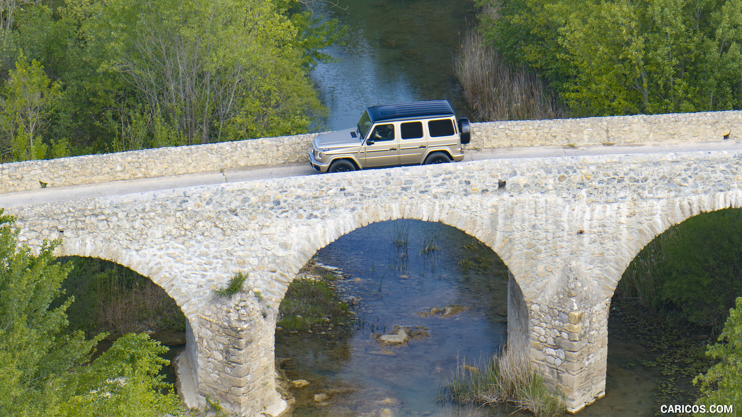 2025 Mercedes-Benz G 550 (Color: MANUFAKTUR Kalahari Gold Magno), #91 of 135