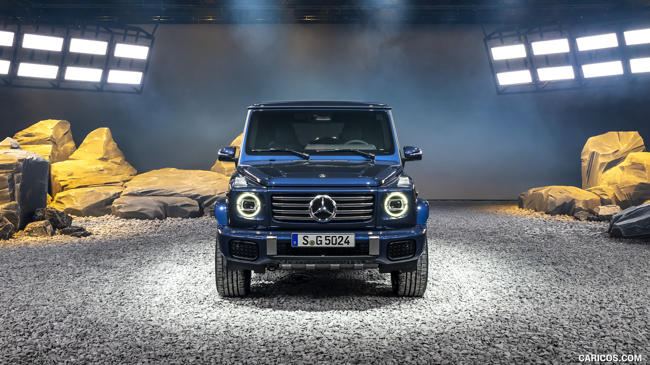 2025 Mercedes-Benz G 550 (Color: Sodalite Blue) - Front, #39 of 74