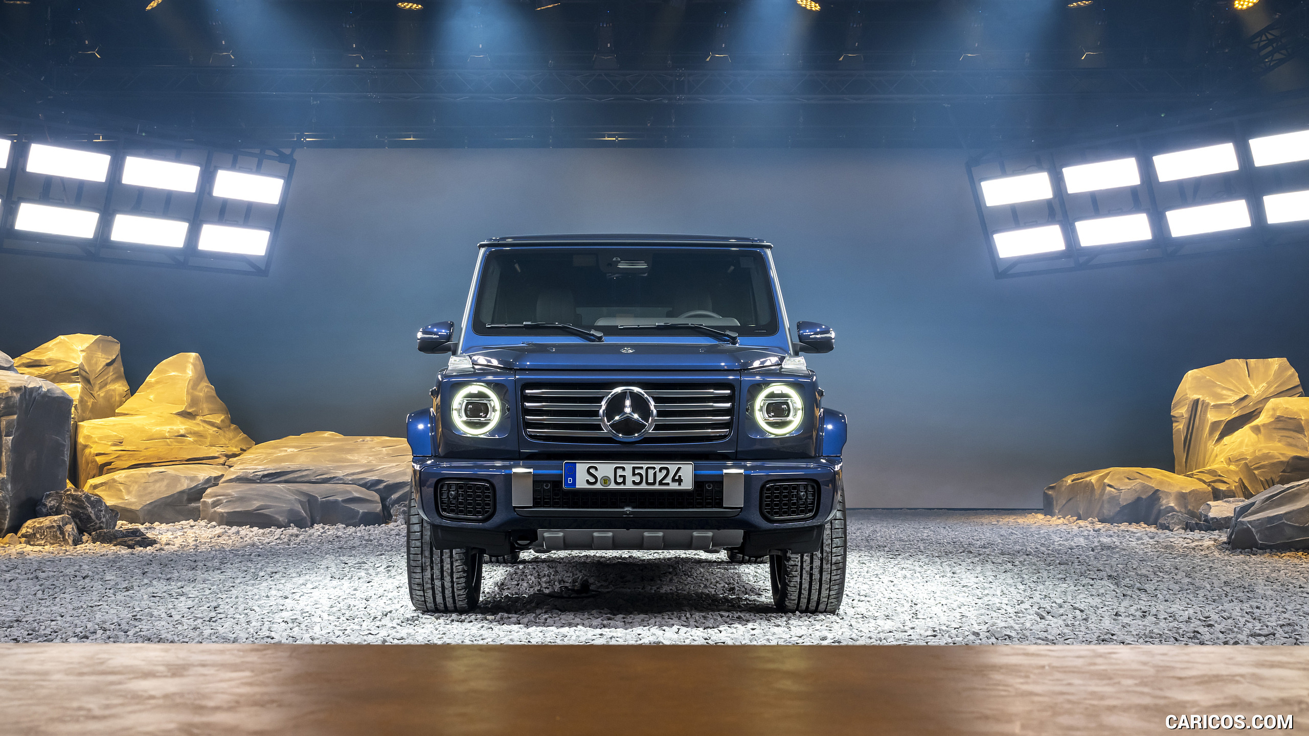 2025 Mercedes-Benz G 550 (Color: Sodalite Blue) - Front, #40 of 74