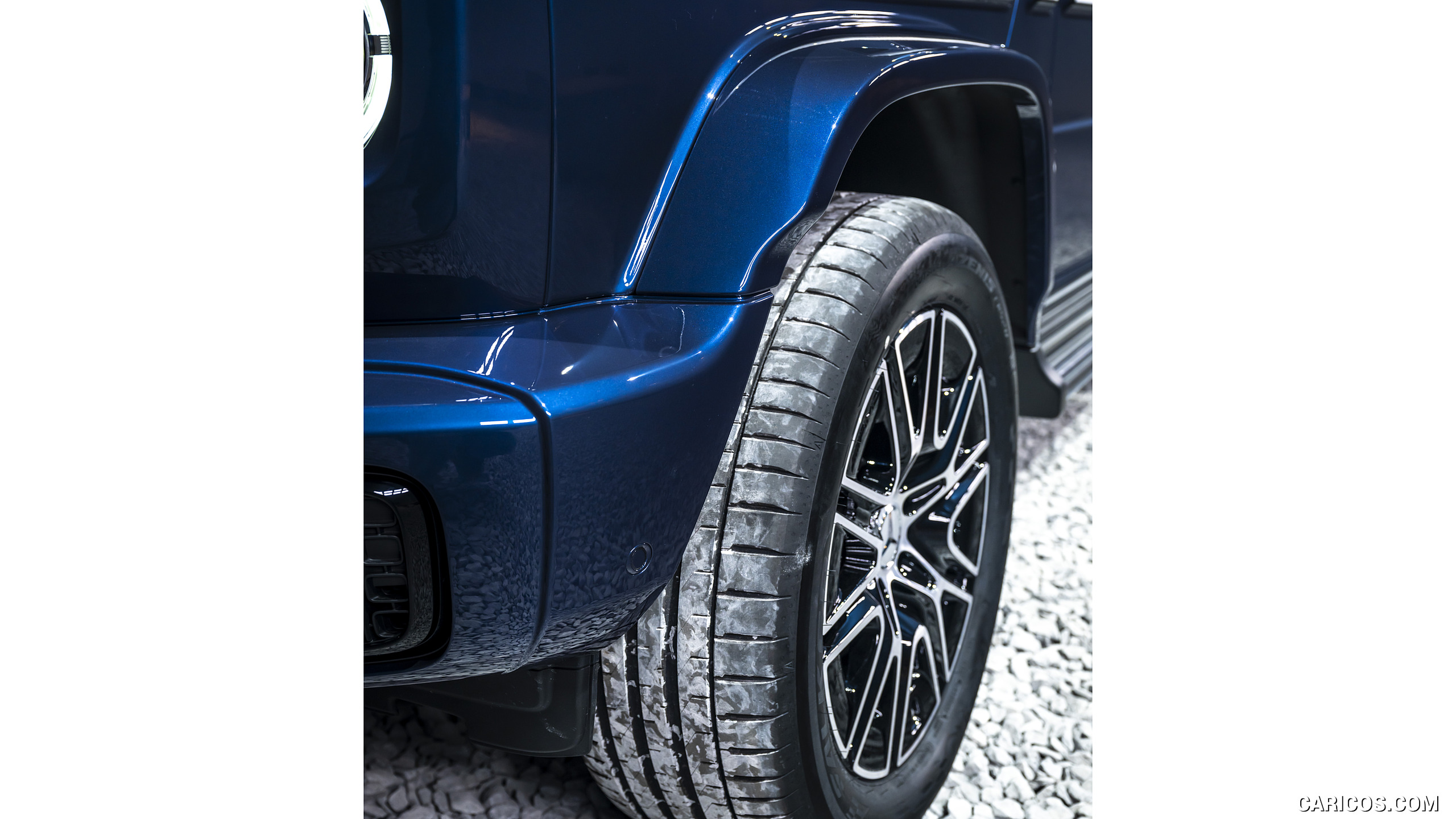 2025 Mercedes-Benz G 550 (Color: Sodalite Blue) - Wheel, #46 of 74