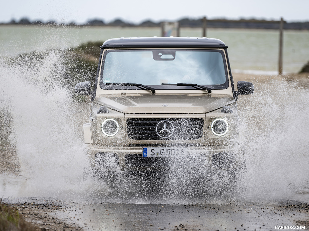 2025 Mercedes-Benz G 550 (Color: MANUFAKTUR Kalahari Gold Magno) - Front