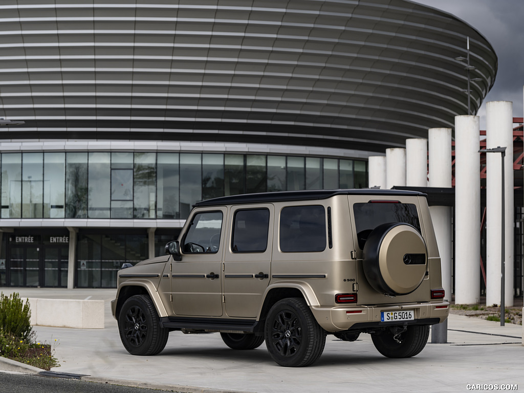 2025 Mercedes-Benz G 550 (Color: MANUFAKTUR Kalahari Gold Magno) - Rear Three-Quarter