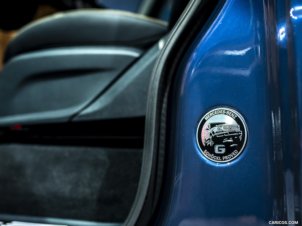 2025 Mercedes-Benz G 550 (Color: Sodalite Blue) - Detail