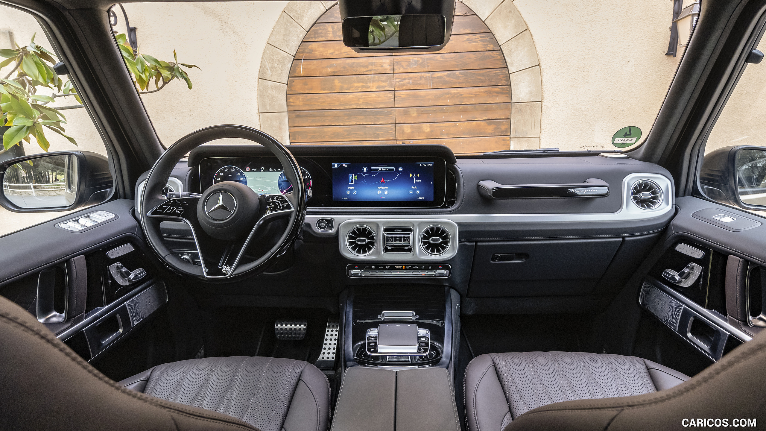 2025 Mercedes-Benz G 550 - Interior, Cockpit, #127 of 135