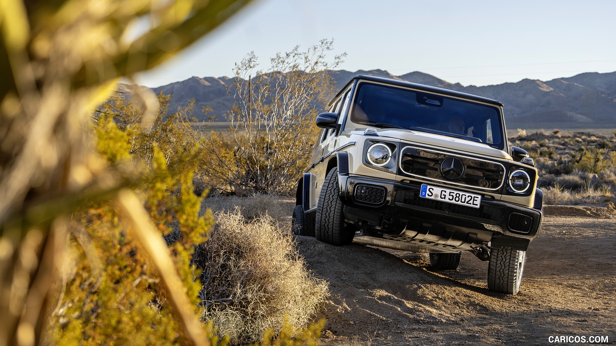 2025 Mercedes-Benz G 580 Electric with EQ Technology (Color: MANUFAKTUR Desert Sand Non-Metallic) - Off-Road, #37 of 107