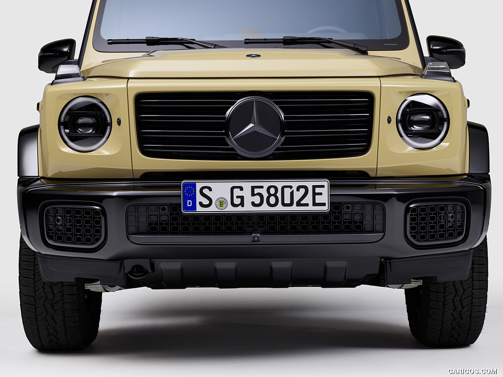 2025 Mercedes-Benz G 580 Electric with EQ Technology (Color: MANUFAKTUR Desert Sand Non-Metallic) - Front