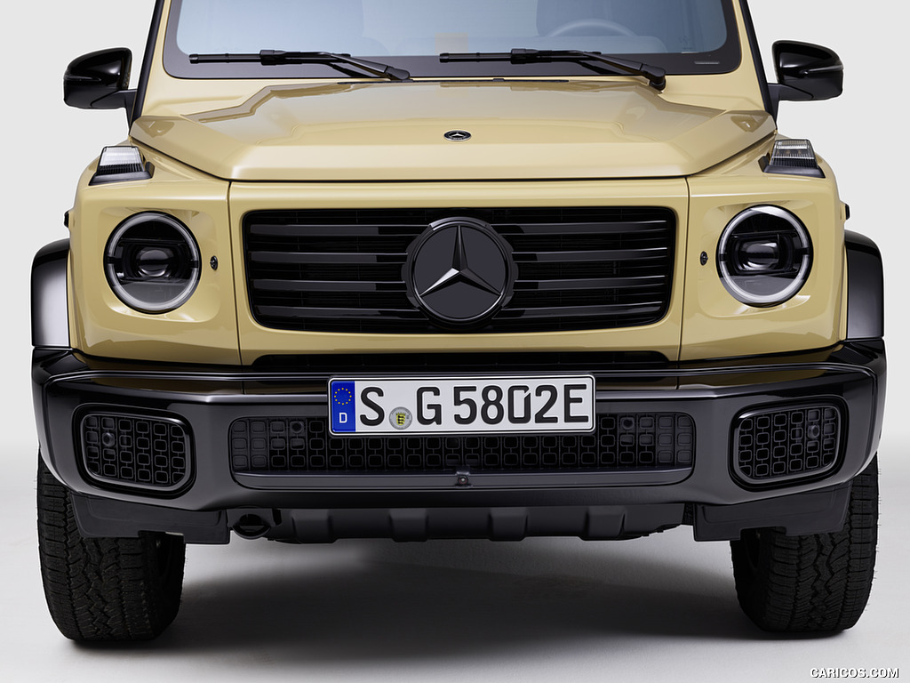 2025 Mercedes-Benz G 580 Electric with EQ Technology (Color: MANUFAKTUR Desert Sand Non-Metallic) - Front