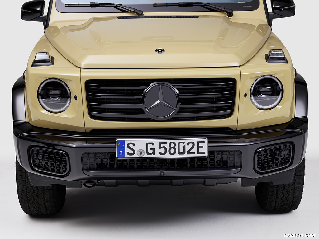 2025 Mercedes-Benz G 580 Electric with EQ Technology (Color: MANUFAKTUR Desert Sand Non-Metallic) - Front