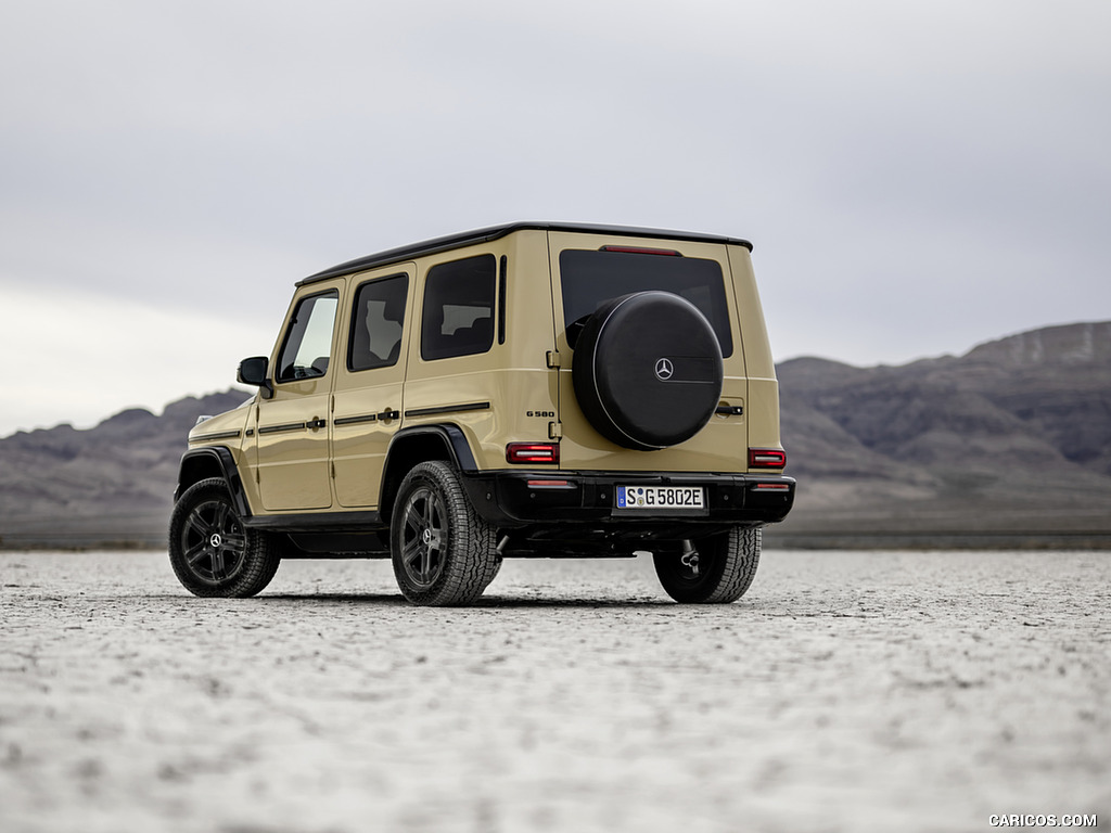 2025 Mercedes-Benz G 580 Electric with EQ Technology (Color: MANUFAKTUR Desert Sand Non-Metallic) - Rear Three-Quarter