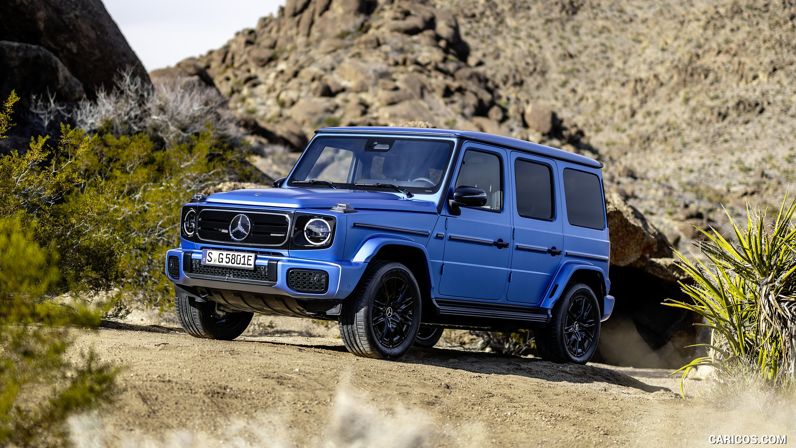 2025 Mercedes-Benz G 580 Electric with EQ Technology Edition One (Color: MANUFAKTUR South See Magno) - Front Three-Quarter, #9 of 107
