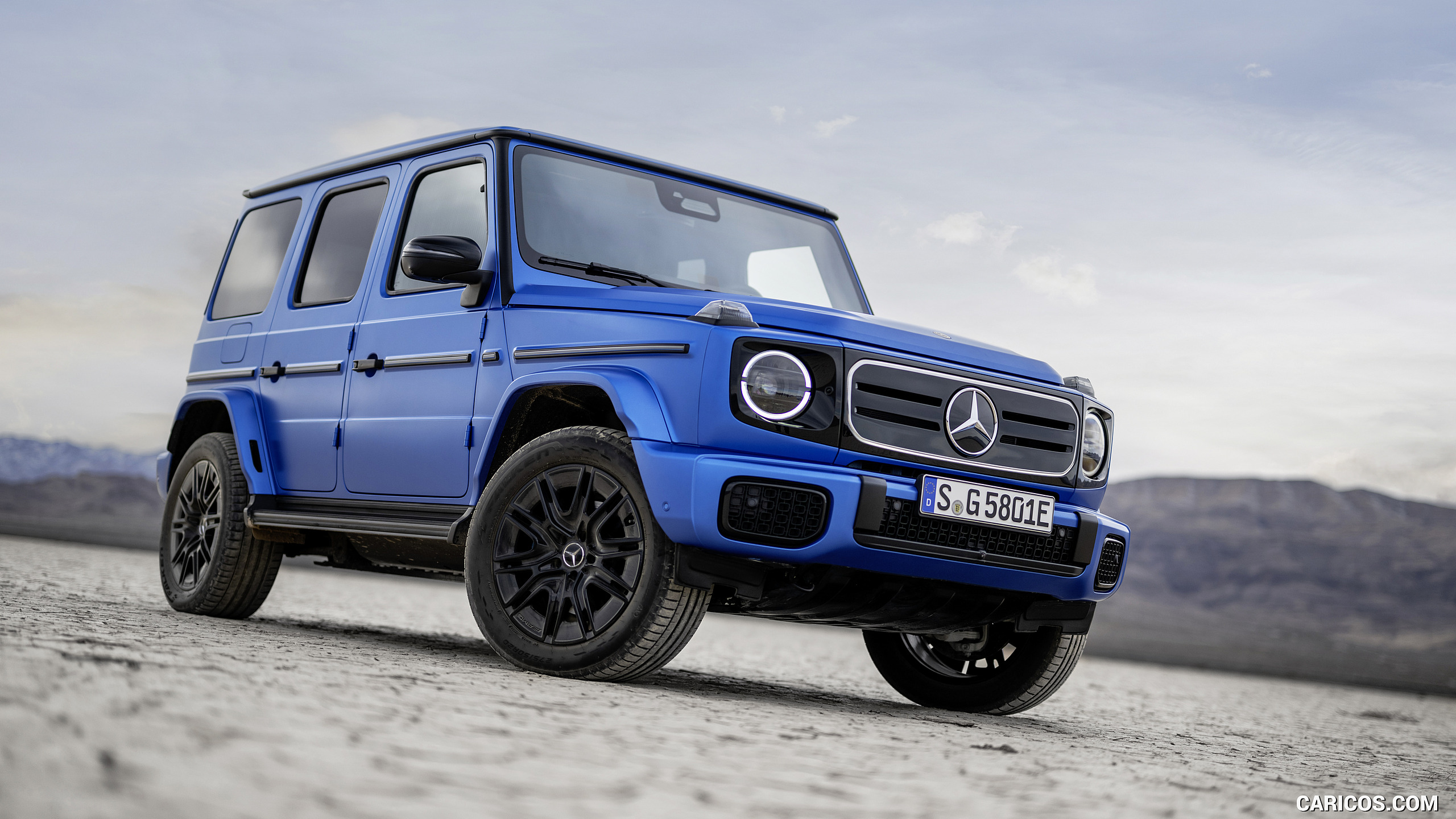 2025 Mercedes-Benz G 580 Electric with EQ Technology Edition One (Color: MANUFAKTUR South See Magno) - Front Three-Quarter, #10 of 107