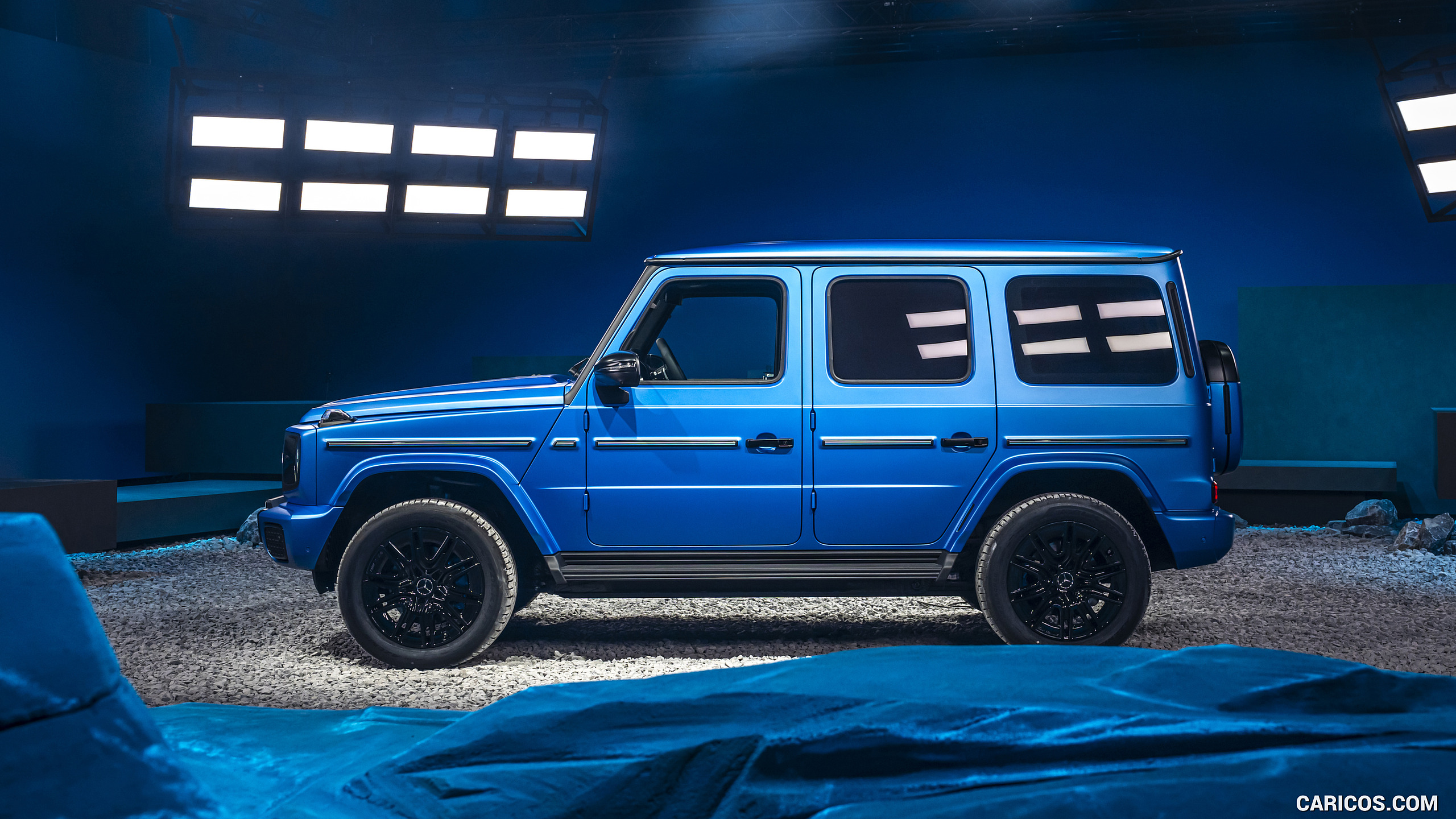 2025 Mercedes-Benz G 580 Electric with EQ Technology Edition One (Color: MANUFAKTUR South See Magno) - Side, #74 of 107