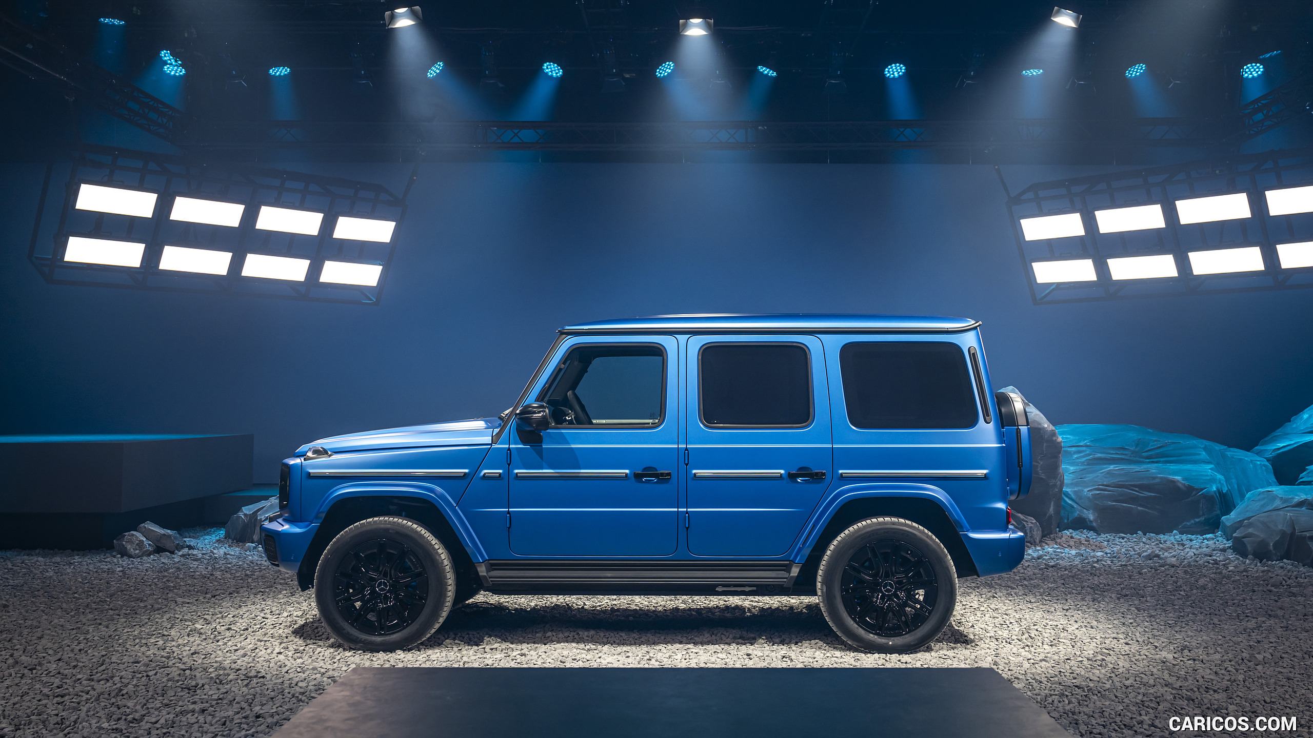 2025 Mercedes-Benz G 580 Electric with EQ Technology Edition One (Color: MANUFAKTUR South See Magno) - Side, #75 of 107