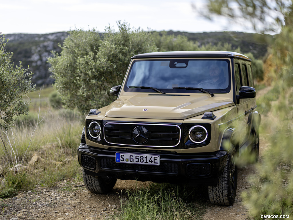 2025 Mercedes-Benz G 580 with EQ Technology (Color: MANUFAKTUR Desert Sand) - Front