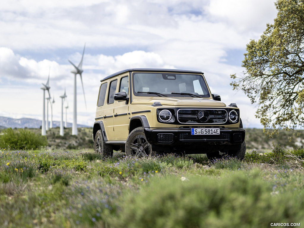 2025 Mercedes-Benz G 580 with EQ Technology (Color: MANUFAKTUR Desert Sand) - Front Three-Quarter