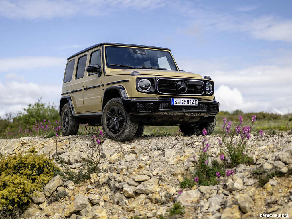 2025 Mercedes-Benz G 580 with EQ Technology (Color: MANUFAKTUR Desert Sand) - Front Three-Quarter