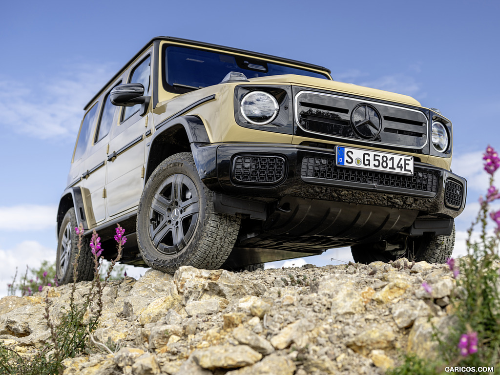 2025 Mercedes-Benz G 580 with EQ Technology (Color: MANUFAKTUR Desert Sand) - Front Three-Quarter