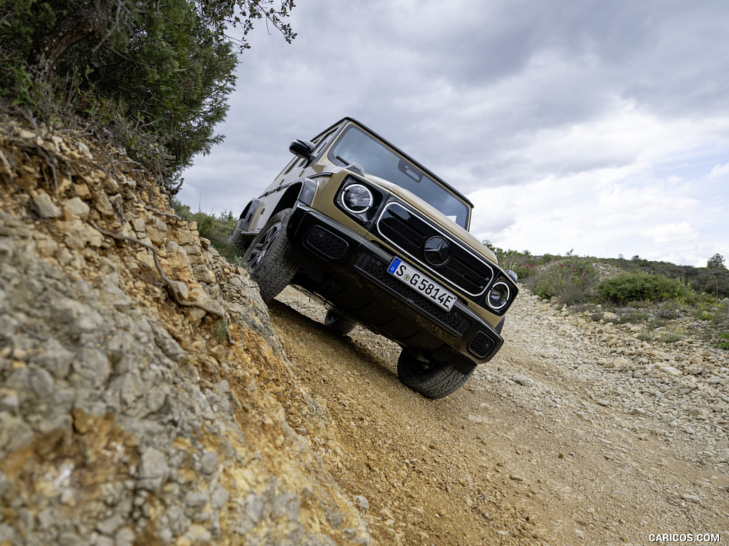 2025 Mercedes-Benz G 580 with EQ Technology (Color: MANUFAKTUR Desert Sand) - Off-Road