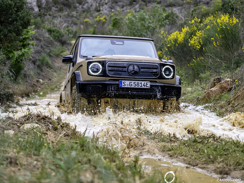 2025 Mercedes-Benz G 580 with EQ Technology (Color: MANUFAKTUR Desert Sand) - Off-Road