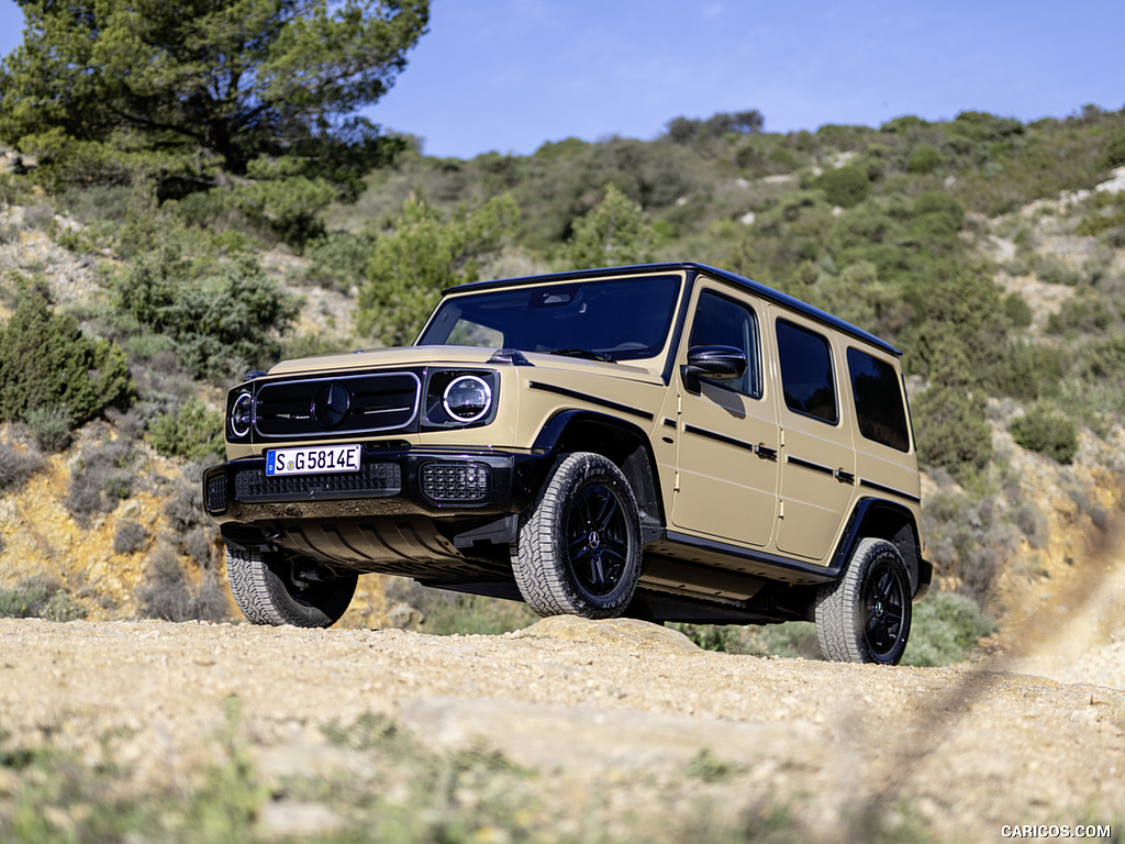 2025 Mercedes-Benz G 580 with EQ Technology (Color: MANUFAKTUR Desert Sand) - Off-Road