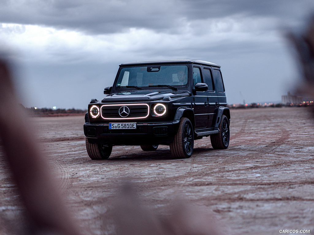 2025 Mercedes-Benz G 580 with EQ Technology (Color: Obsidian Black Metallic) - Front