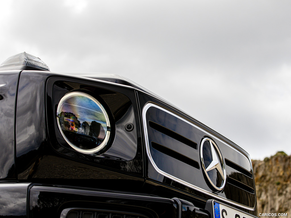 2025 Mercedes-Benz G 580 with EQ Technology (Color: Obsidian Black Metallic) - Headlight