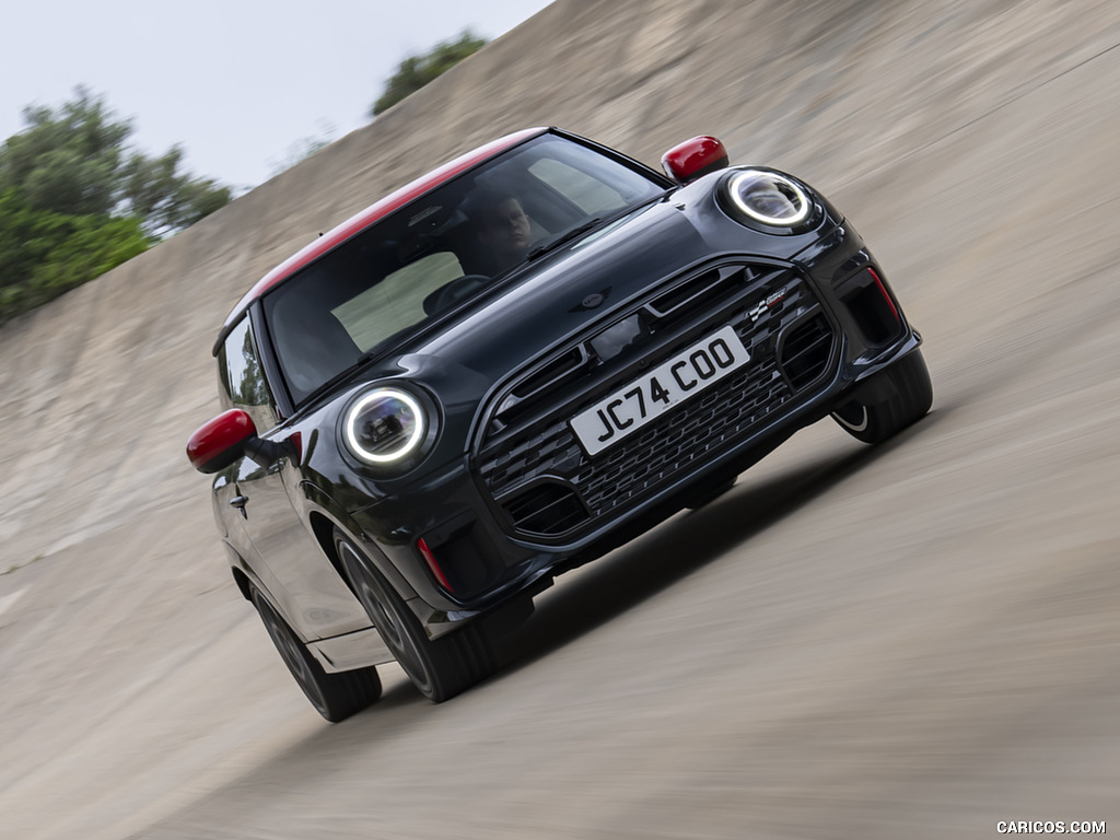 2025 Mini John Cooper Works - Front