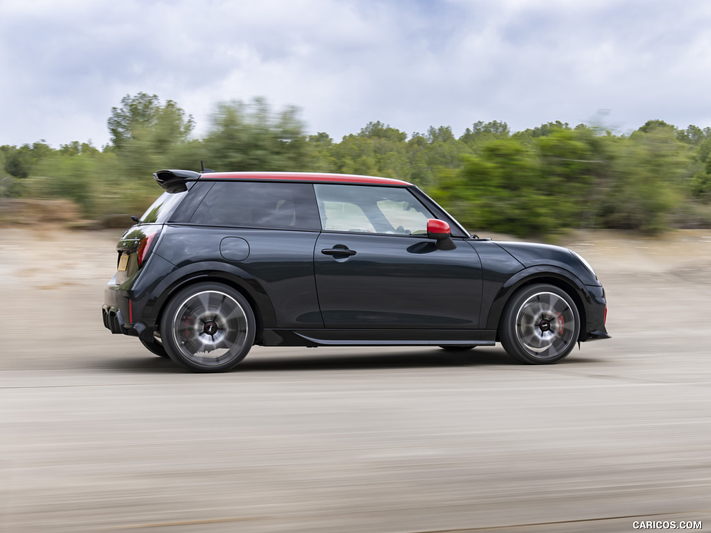 2025 Mini John Cooper Works - Side