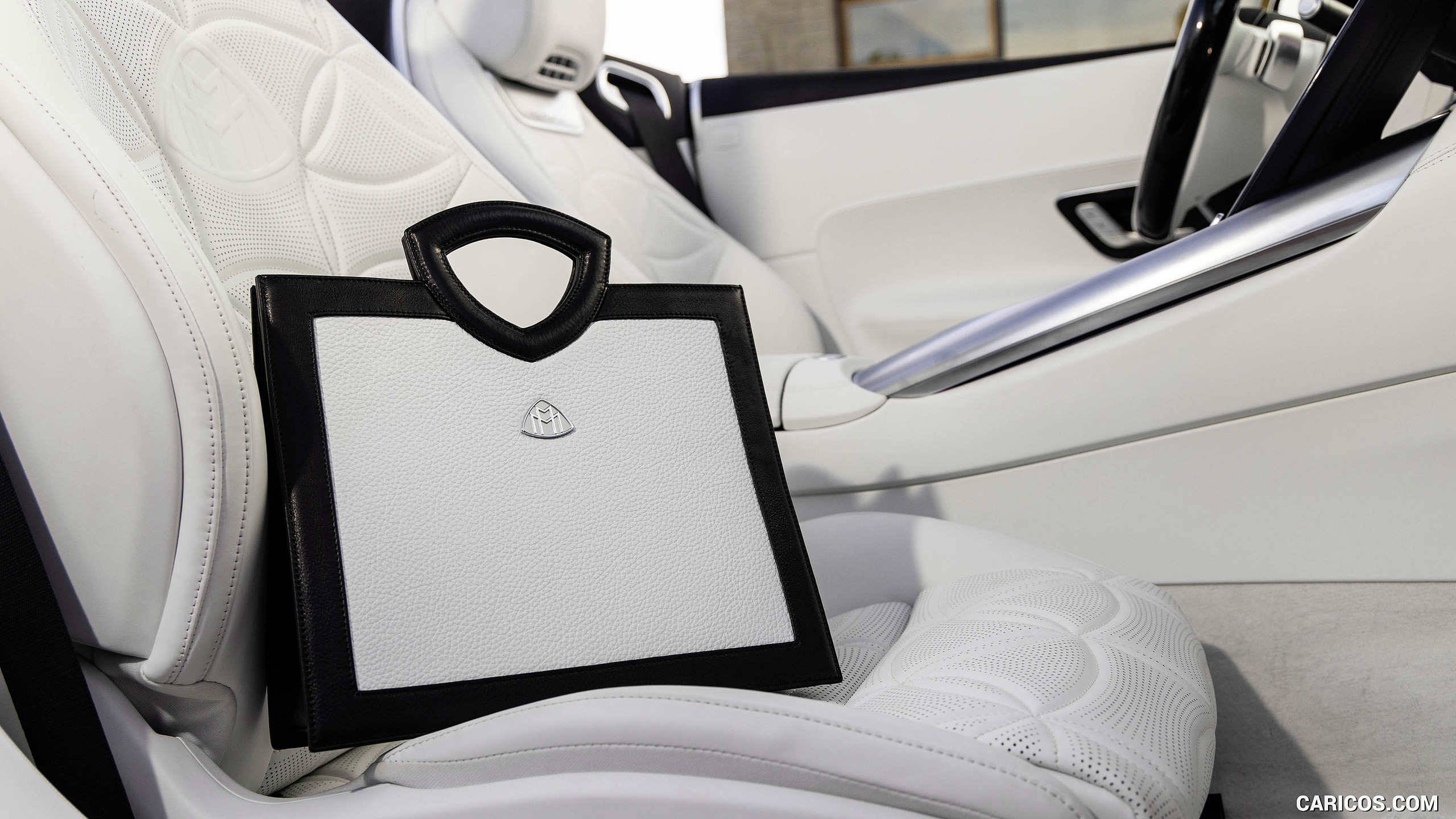 2026 Mercedes-Maybach SL 680 Monogram Series - Interior, Detail, #28 of 43