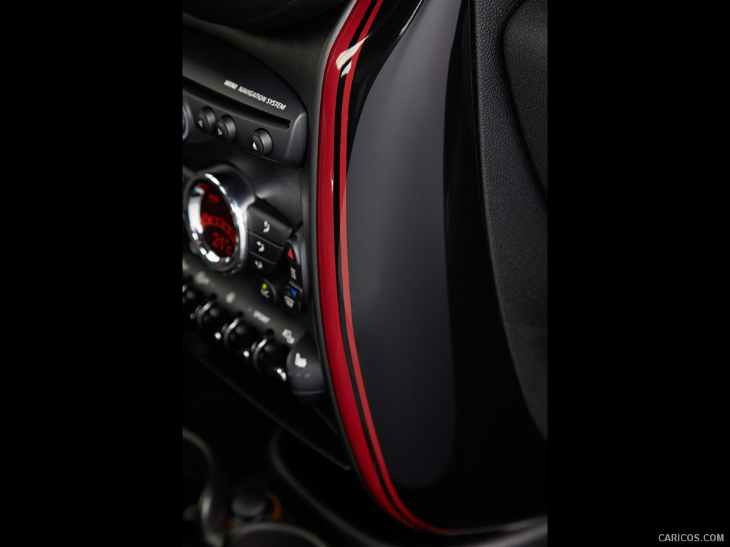 MINI Paceman John Cooper Works (2014)  - Interior Detail