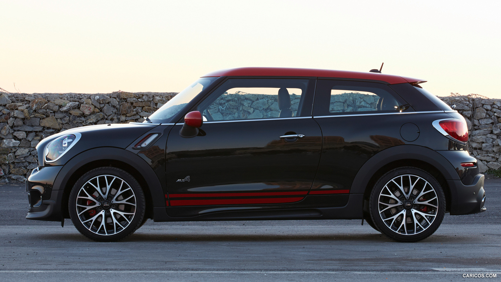 MINI Paceman John Cooper Works (2014) - Side | Caricos