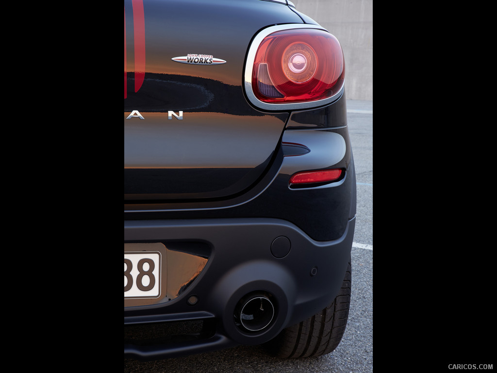 MINI Paceman John Cooper Works (2014)  - Tail Light / Exhaust