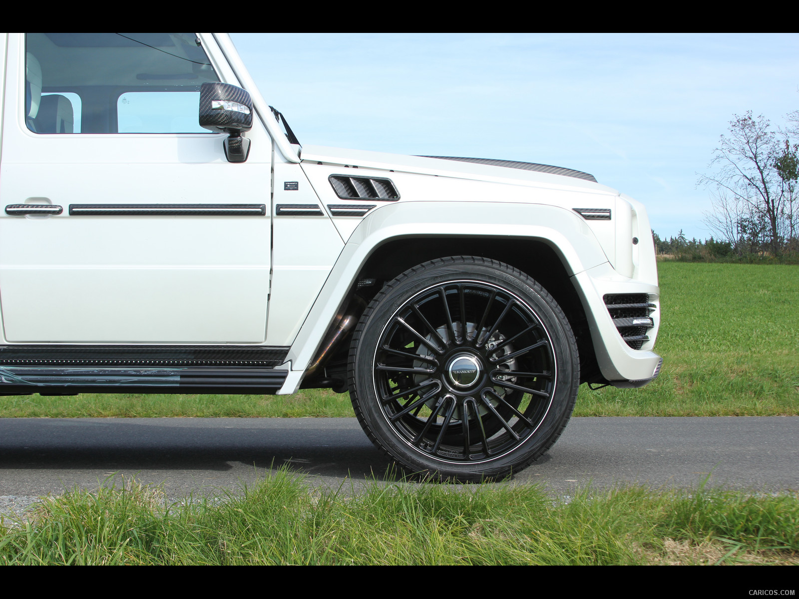 Mansory G-Couture based on Mercedes G-Class White - Side, #25 of 39