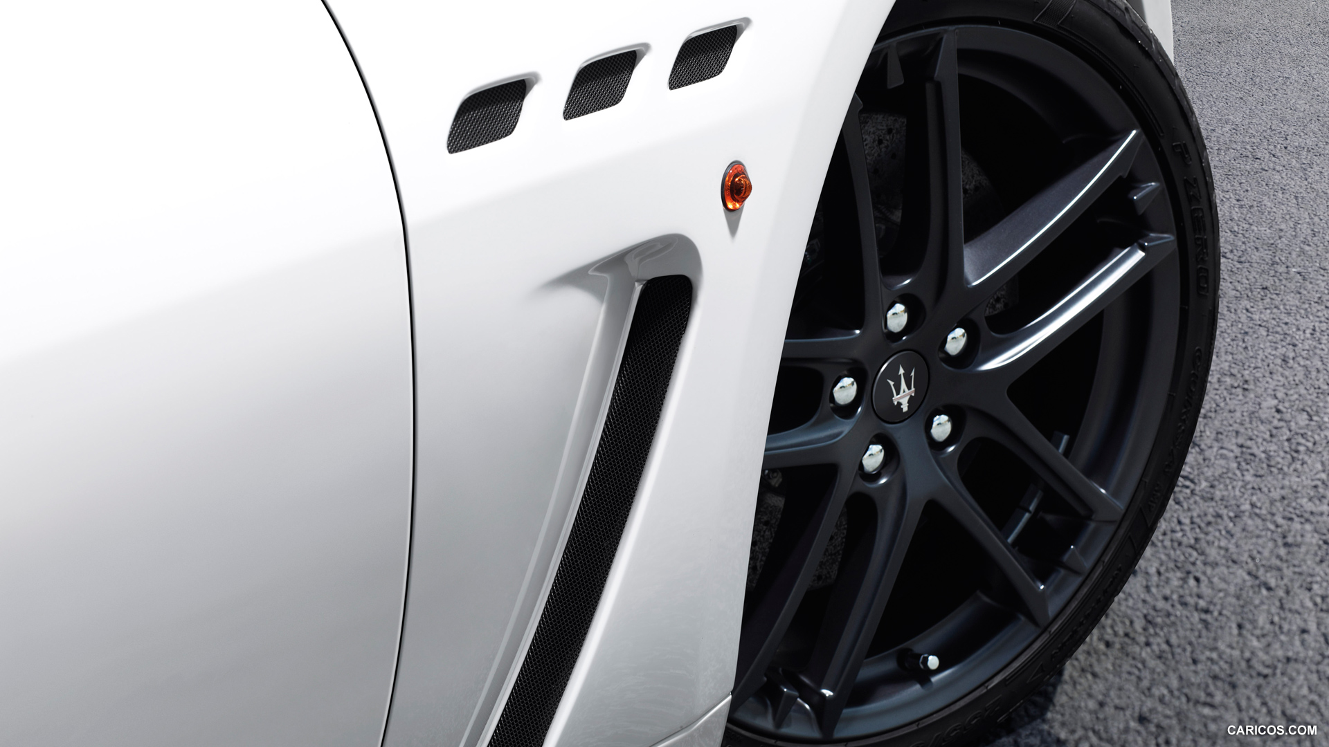 Maserati GranTurismo MC Stradale (2012)  - Wheel, #10 of 122