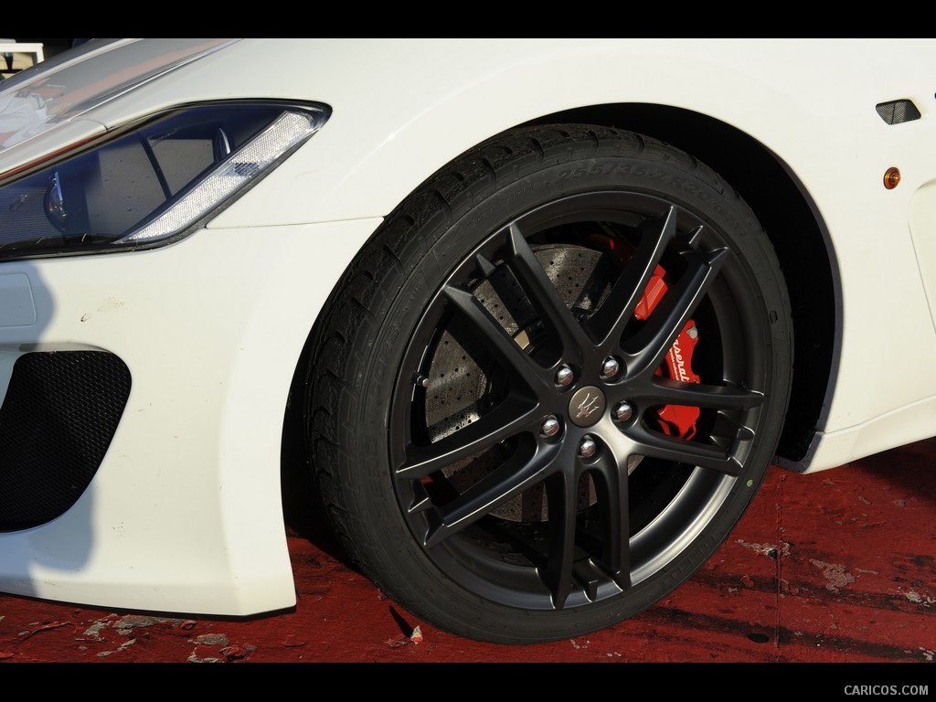 Maserati GranTurismo MC Stradale (2012)  - Close-up